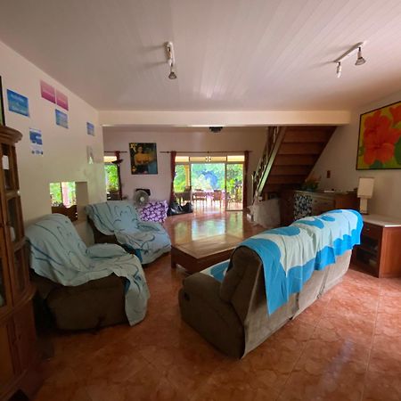 Fare Om Hotel Pihaena Exterior photo