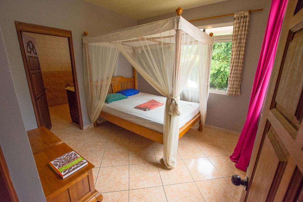 Fare Om Hotel Pihaena Exterior photo