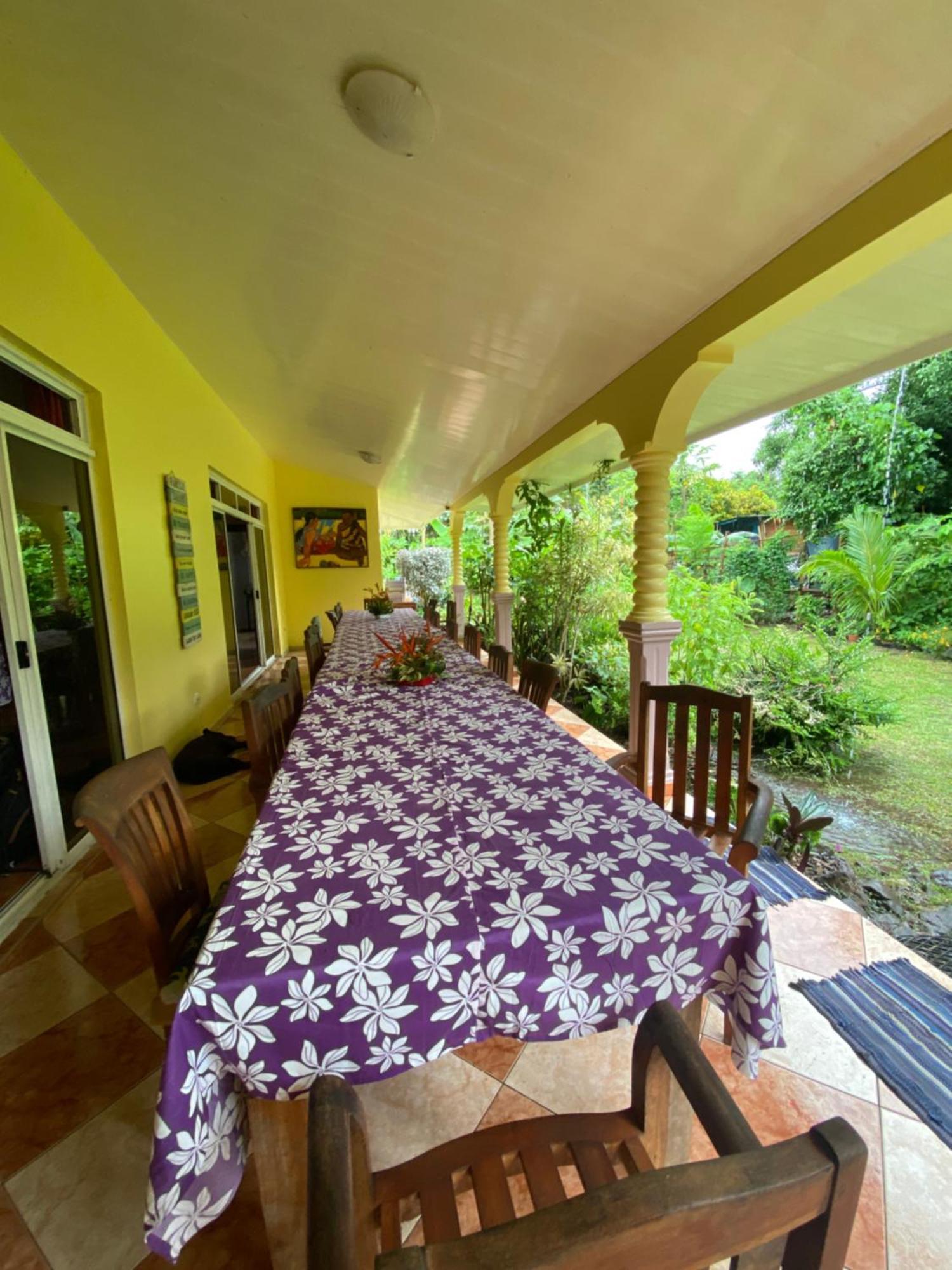 Fare Om Hotel Pihaena Exterior photo